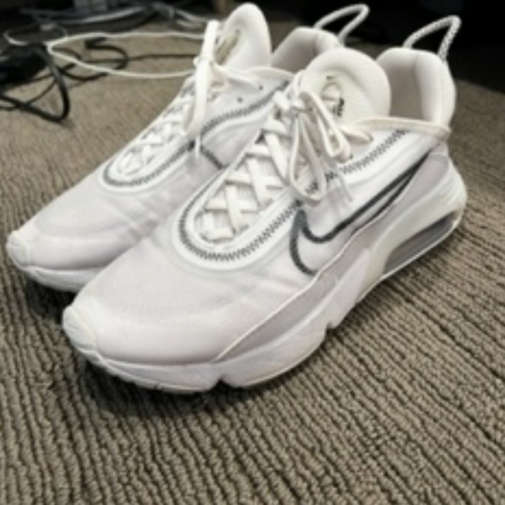 All white Nike air max 290s, women size 8
